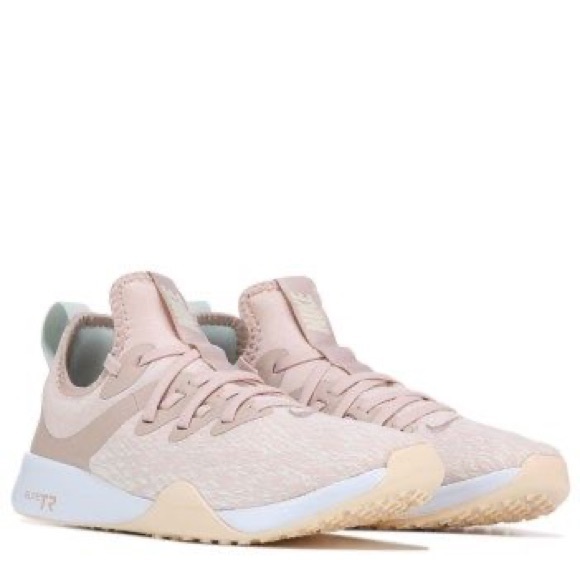 nike elite trainer shoes
